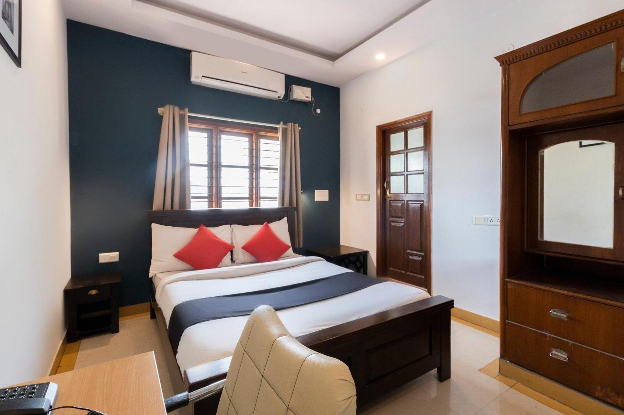 Collection O Victorian Comforts Bangalore Exterior photo